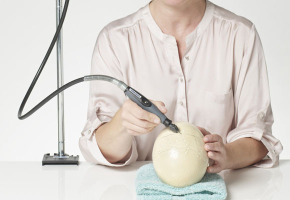 Lámparas con huevos de avestruz