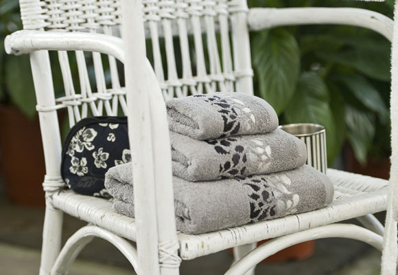 Naturaleza y color gris