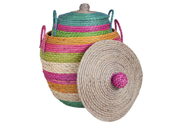 Llena tu baño de accesorios de color 