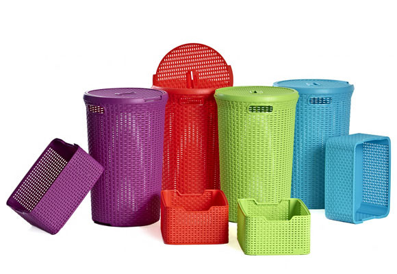 Recipientes de colores para organizar