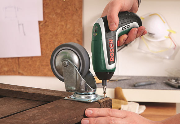 Un carrito auxiliar para la barbacoa