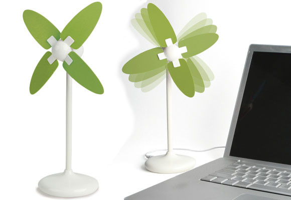 Verano fresco frente al ventilador