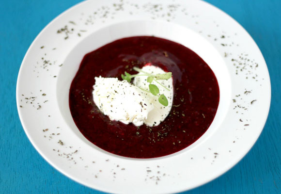 Sopa fría de frutos rojos