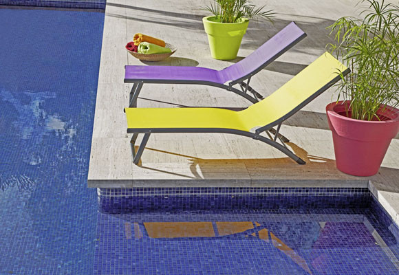 Explosión de color al borde de la piscina 7 Explosión de color al borde de la piscina