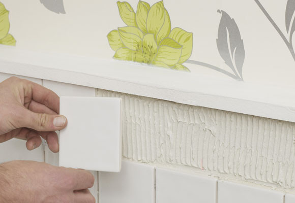 Renueva los azulejos del baño - Bricolaje - DecoEstilo.com