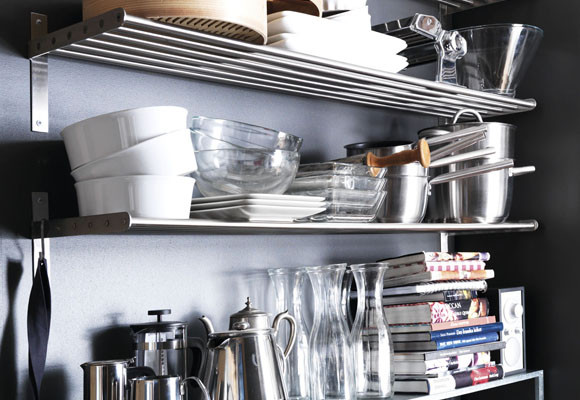 Menaje a la vista en la cocina