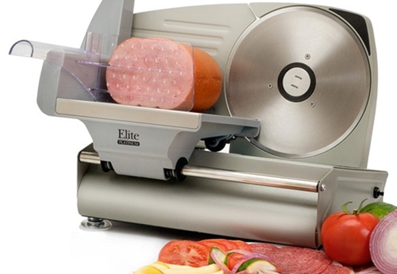 Cuchillos eléctricos y cortafiambres, ¿útiles o trastos?