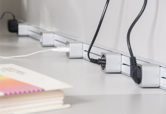 Conéctate sin cables en múltiples espacios 12 enchufe_deslizante_7.jpg