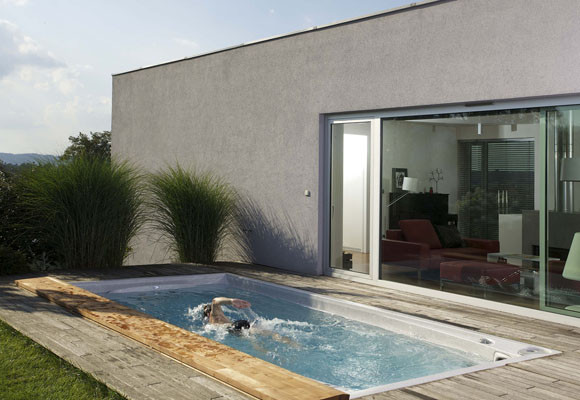 Swim Spa: Nadar en invierno bajo el cielo descubierto.