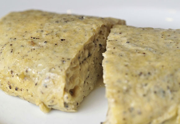 Tortilla de trufa negra y queso