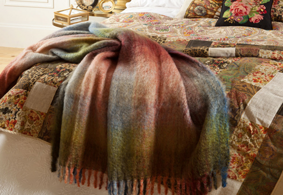 Las mantas reinventan su función en casa