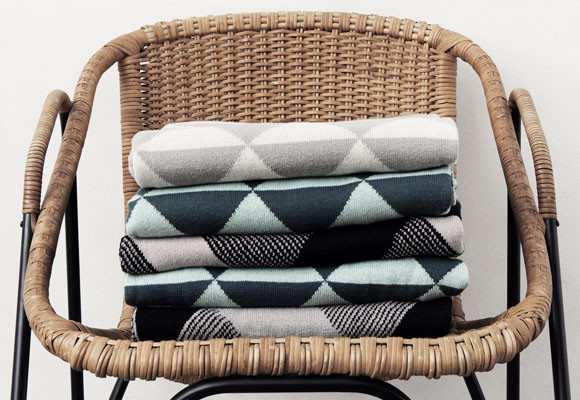 Sesión de sofá con complementos Ottoyana