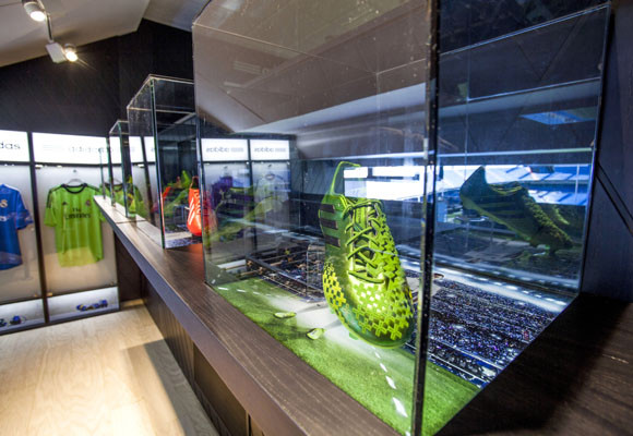 Palco de Adidas en el Santiago Bernabeu 4 Palco Adidas en el Santiago Bernabeu