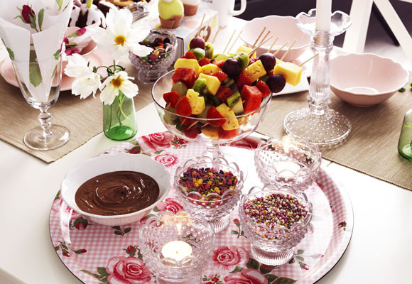 Una mesa de cumpleaños 8 Una mesa de cumpleaños