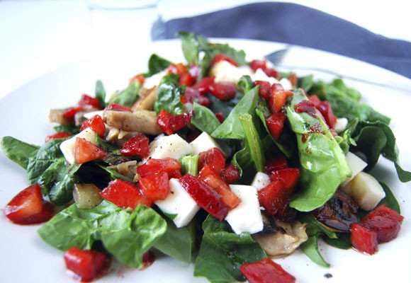 Ensalada de espinacas y fresas