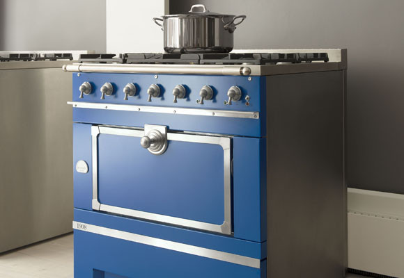 La courne, cocinas llenas de color