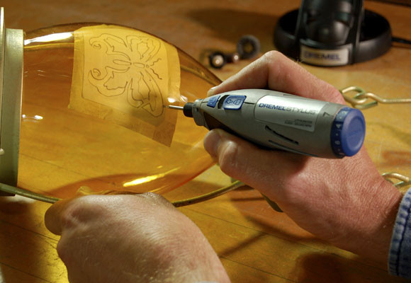 Graba tus botellas, jarrones y floreros