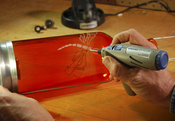 Graba tus botellas, jarrones y floreros