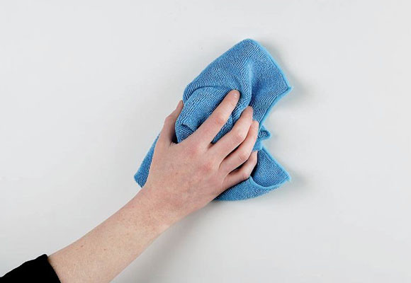 Consejos para la correcta aplicación de vinilos adhesivos 