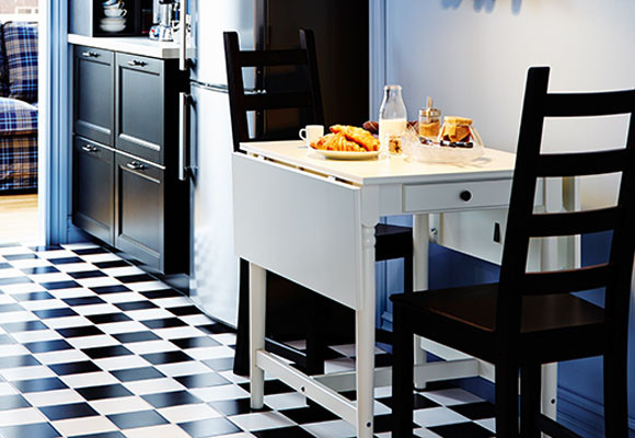 Una cocina bañada por la luz