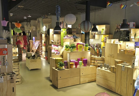 Hosten abre tienda en Granada