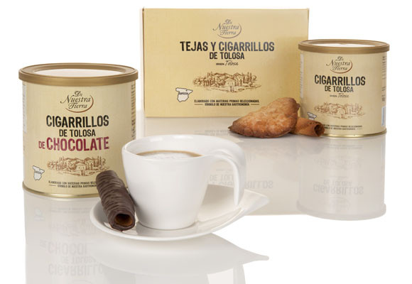 Cigarrillo y tejas de Carrefour