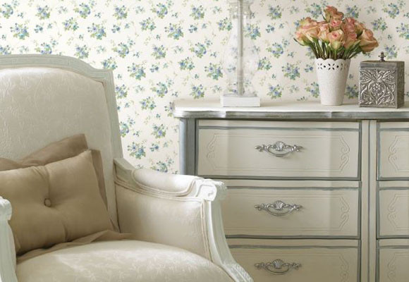 Decorar las paredes con flores