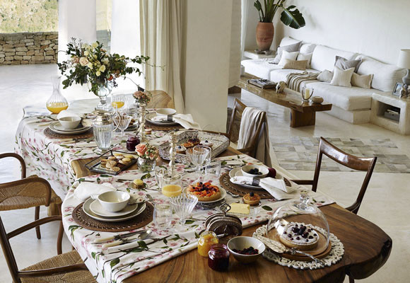 Un salón - comedor de verano