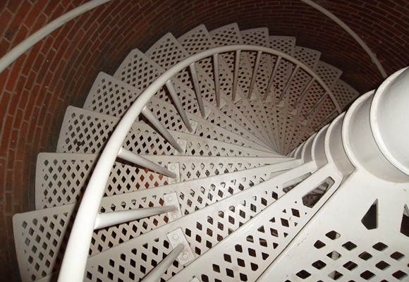 Escaleras seguras en casa: qué medidas tomar