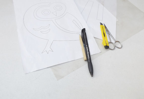 Un bonito cojín búho con stencil