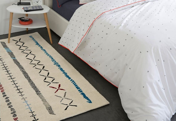 10 recursos de interiorista para aclarar al momento dormitorios oscuros