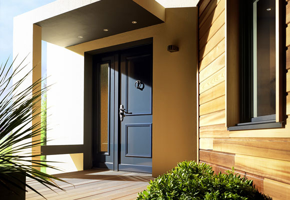 Asegura tu casa con una puerta acorazada personalizada