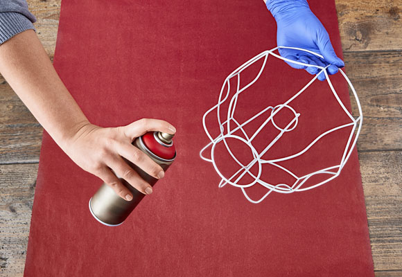 Un creativo expositor de ponsettias