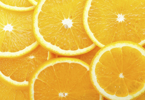 La naranja y el pecho