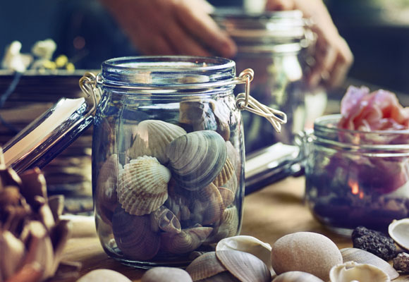 Tarros, frascos, botes y latas. Todo en orden 