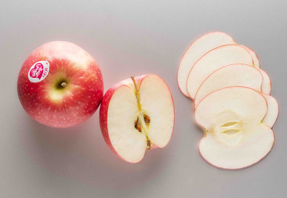 Un ramo de flores realizado con manzanas 7 Un ramo de flores realizado con manzanas