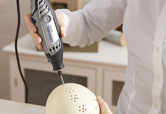 Huevo de Pascua con un diseño de filigrana