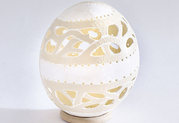 Huevo de Pascua con un diseño de filigrana