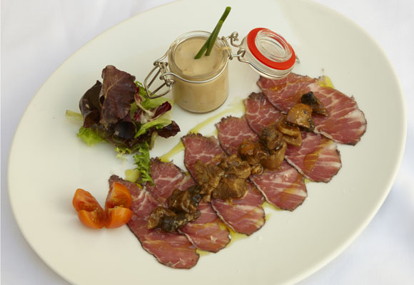 Essentia, hotel, restaurante y galería de arte