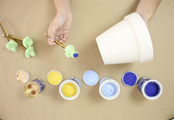 Cómo decorar tus macetas con pintura 11 Cómo decorar tus macetas con pintura