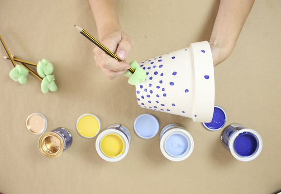 Cómo decorar tus macetas con pintura 12 Cómo decorar tus macetas con pintura