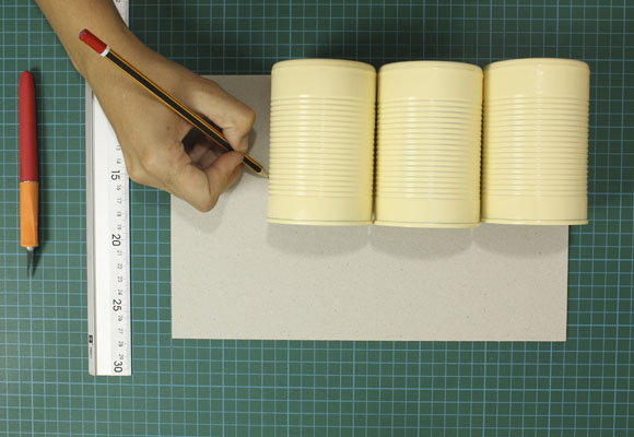 Un organizador DIY para el material escolar