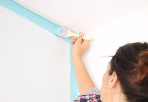 Una estantería con forma de nube