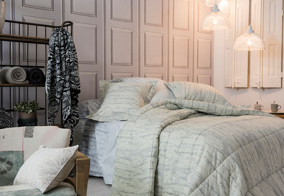 Un dormitorio preparado para el frío