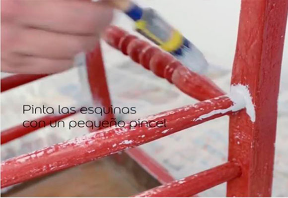 Restaurar una silla con pintura