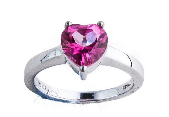 Sortija de plata y cuarzo rosa