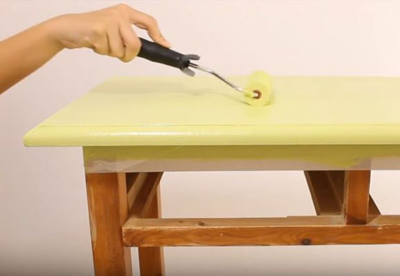 Envejecer un mueble de madera con el efecto Chalk Paint - Bricolaje