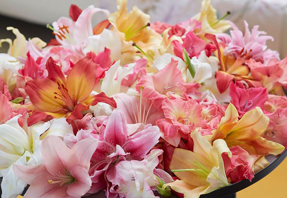 Decora tu fiesta con azucenas 1 Decora tu fiesta con azucenas