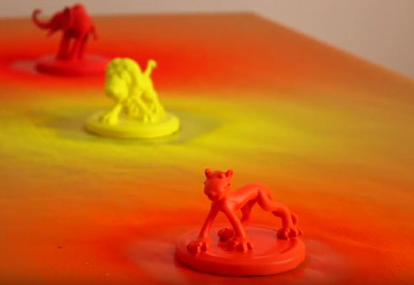 Decorar tarros con pintura fluorescente