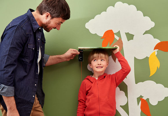 Un sticker de pared para medir a los niños 